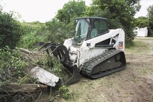 T250 Compact Track Loader